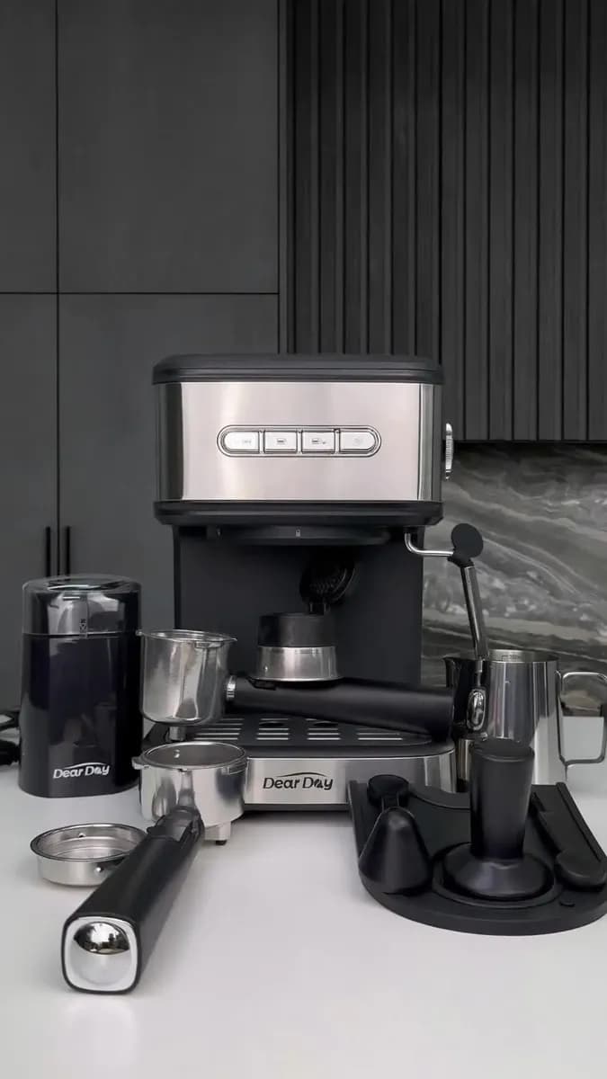 Cafetera Espresso DEAR DAY Semi Automática con Molino y Vaporizador para Café en Grano o Cápsulas