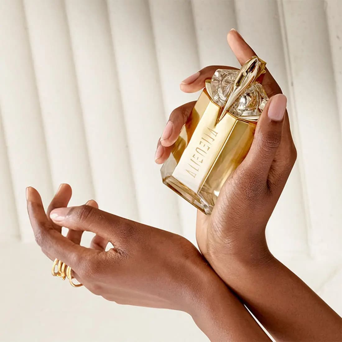 Alien Goddess EDP 90ml para mujer